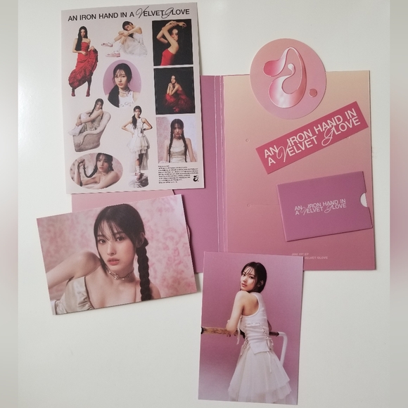 Jini's 1st Mini Album, "An Iron Hand in A Velvet Glove" (Velvet vers) - Picture 9 of 11